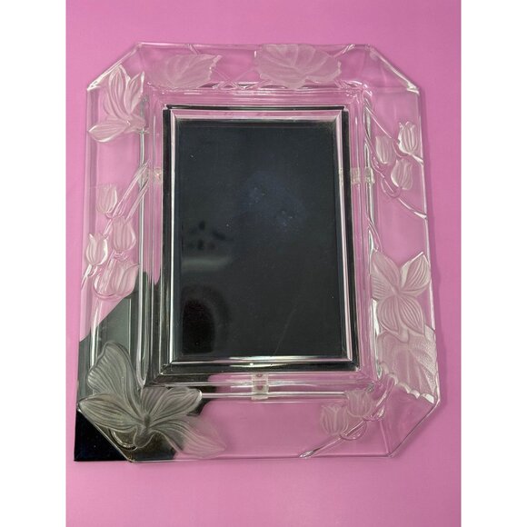 Vintage Frosted Tabletop Lead Crystal Photo Frame 10.75 x 8.75 (5x7") Circa 90s - Picture 3 of 5